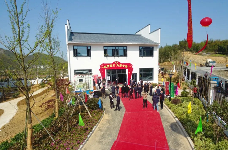 重點發(fā)展項目!住建部副部實地調(diào)研,加快輕鋼結(jié)構(gòu)房屋建設(shè)!(圖3) 睿婕輕鋼別墅